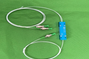 (2+1)×1 光纤合束器